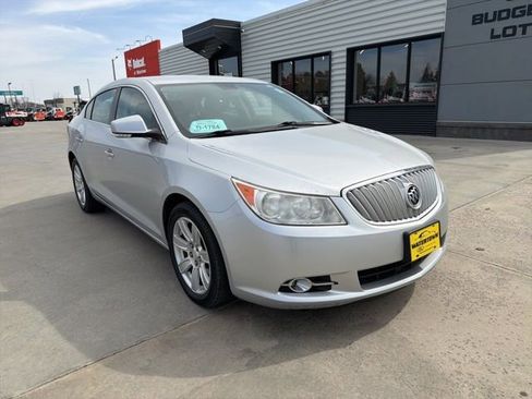 Used 2011 Buick LaCrosse CXL image 2