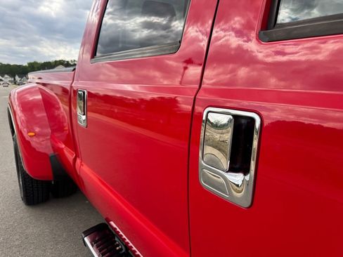 Used 2011 Ford F350 Lariat w/ Lariat Interior Pkg image 14