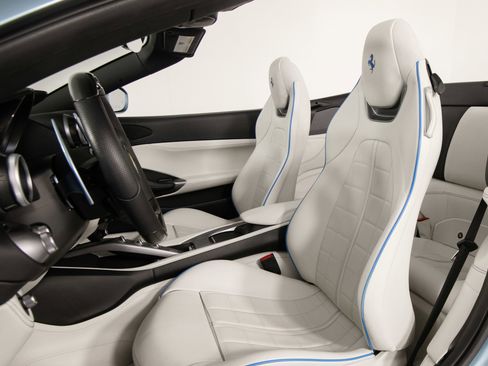 Certified 2023 Ferrari Portofino M RWD image 19