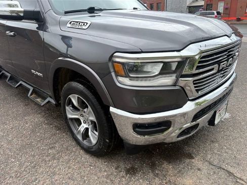 Used 2019 RAM 1500 Laramie AWD/4WD image 3