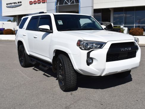 Used 2021 Toyota 4Runner SR5 Premium w/ Moonroof Package image 3