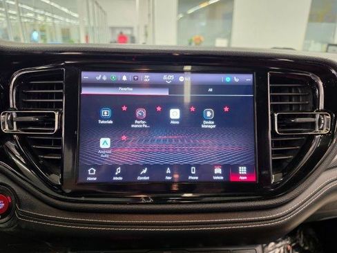 Used 2022 Dodge Durango SRT w/ Technology Group AWD/4WD image 28