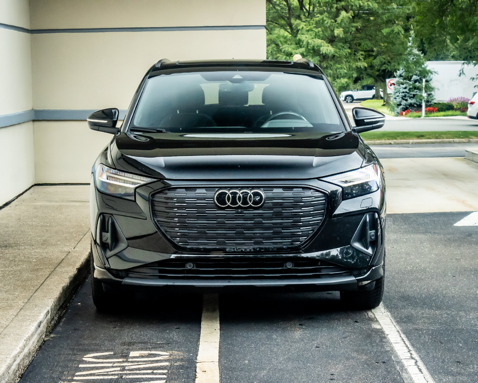 Used 2023 Audi Q4 e-tron Prestige w/ Black Optic Package AWD/4WD image 2