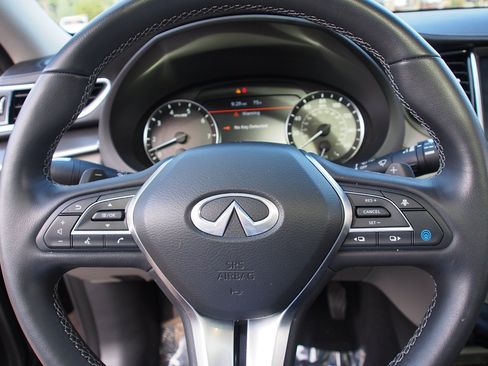 Used 2025 INFINITI QX50 Luxe AWD/4WD image 23