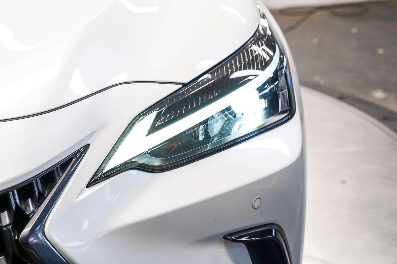 Used 2024 Lexus NX 350h AWD image 7