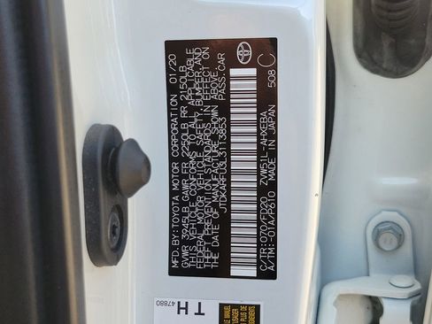 Used 2020 Toyota Prius LE w/ Carpet Mat Package image 30