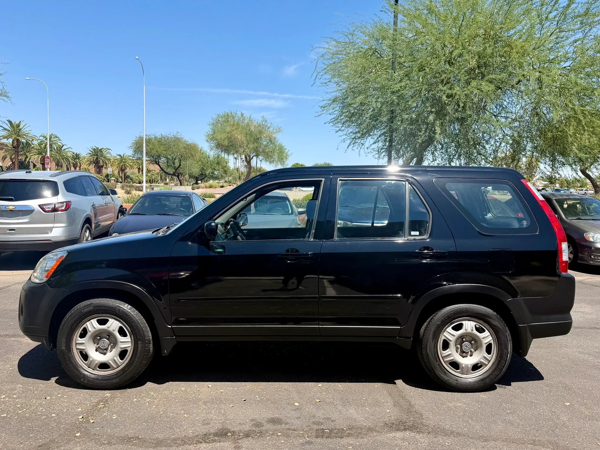 Used 2005 Honda CR-V LX image 8