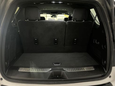 Used 2023 Chevrolet Tahoe Premier AWD/4WD image 24