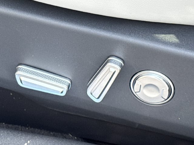 New 2026 Lincoln Nautilus Premier AWD/4WD image 48