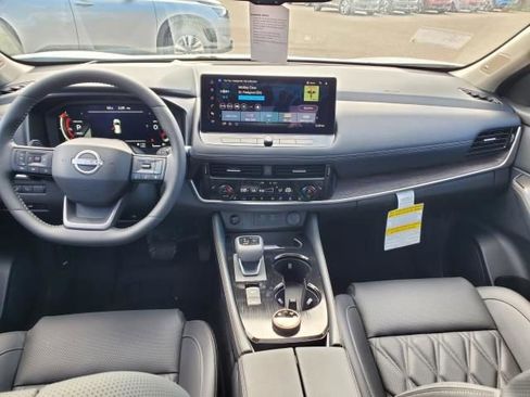 New 2026 Nissan Rogue Platinum w/ Platinum Premium Package image 11