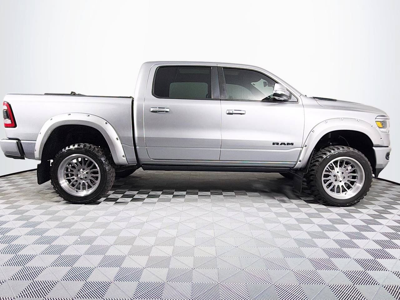 Used 2019 RAM 1500 Sport w/ Leather & Sound Group AWD/4WD image 26
