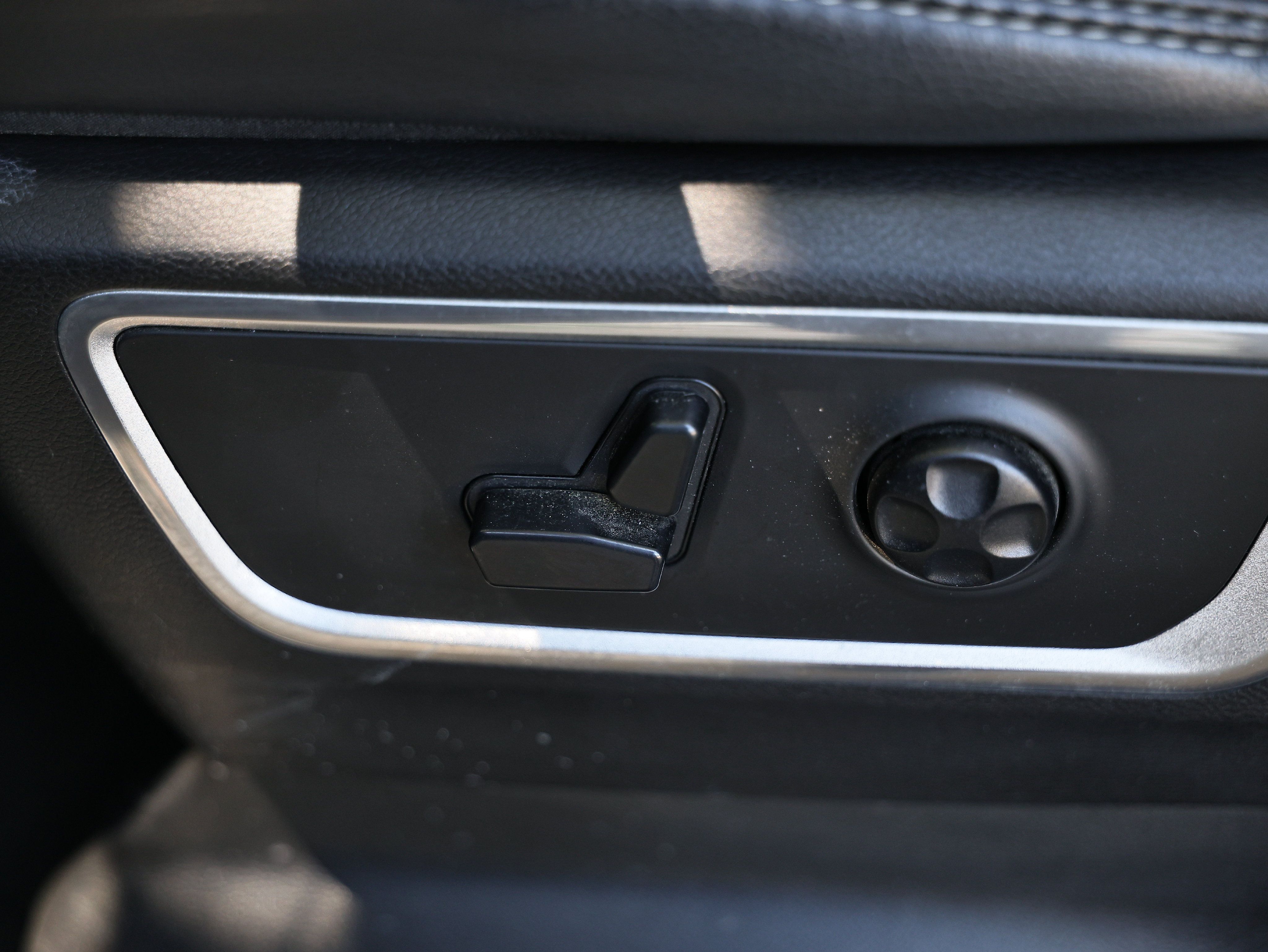 Used 2020 RAM 1500 Laramie AWD/4WD image 22