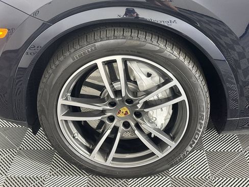 Used 2020 Porsche Cayenne Turbo AWD/4WD image 11