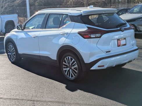 Used 2022 Nissan Kicks SV w/ Interior Electronics Package image 6