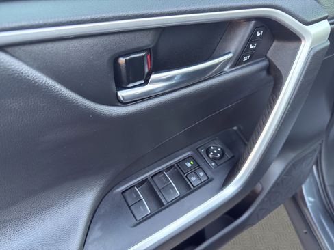 Used 2022 Toyota RAV4 XSE image 12