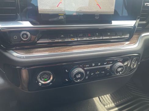 Used 2023 Chevrolet Silverado 1500 LT image 14