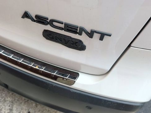 Used 2024 Subaru Ascent Onyx Edition AWD/4WD image 9