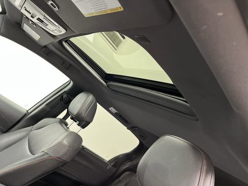 Used 2021 Toyota Sienna XSE w/ XSE Plus Package AWD/4WD image 7