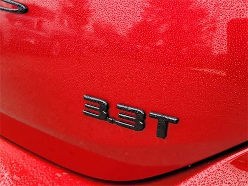 Used 2022 Genesis G70 3.3T image 11