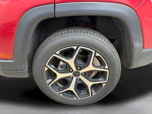 Used 2025 Jeep Compass Limited AWD/4WD image 33