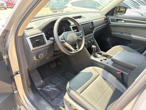 Used 2022 Volkswagen Atlas SE w/ Panoramic Sunroof Package AWD/4WD image 2