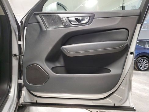 Used 2022 Volvo XC60 B5 Inscription w/ Advanced Package image 27