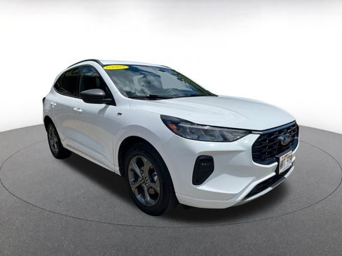 Used 2023 Ford Escape ST-Line image 1