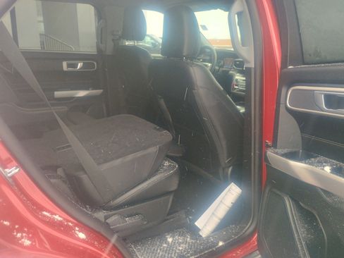 Certified 2023 Ford Explorer XLT w/ Equipment Group 202A image 18