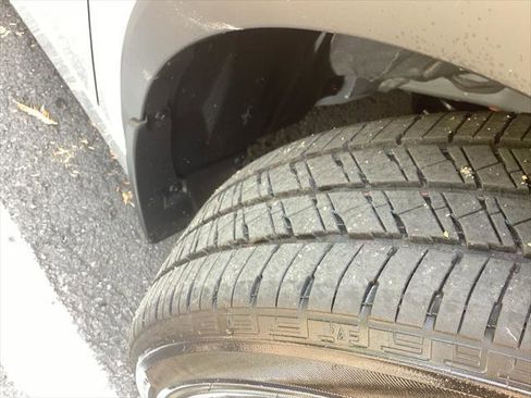 Certified 2025 Toyota Prius Plug-In Hybrid image 15