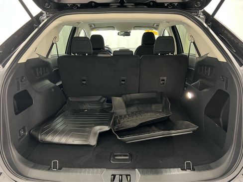 Used 2024 Ford Edge SE w/ Black Appearance Package image 12