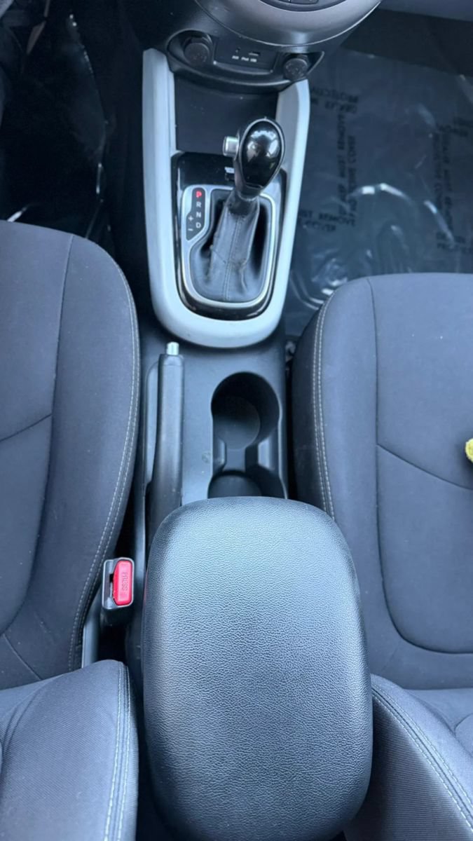 Used 2012 Kia Soul + FWD image 18