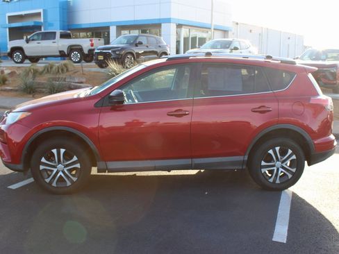 Used 2016 Toyota RAV4 LE image 5