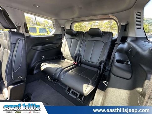 Used 2023 Jeep Grand Cherokee L Limited AWD/4WD image 22