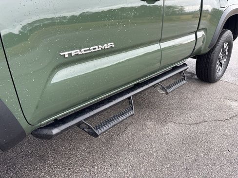 Used 2022 Toyota Tacoma TRD Off-Road image 45