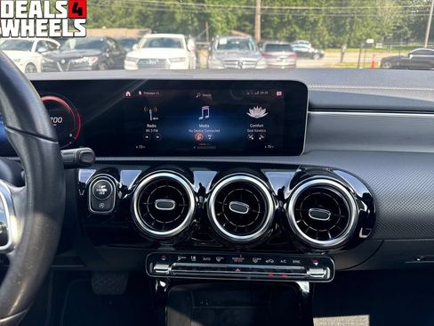 Used 2020 Mercedes-Benz CLA 250 4MATIC image 18