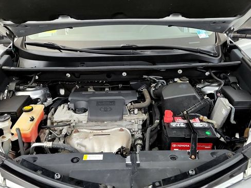 Used 2016 Toyota RAV4 LE AWD/4WD image 18