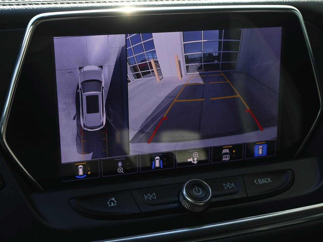 Used 2022 Chevrolet Blazer Premier w/ Driver Confidence II Package FWD image 18
