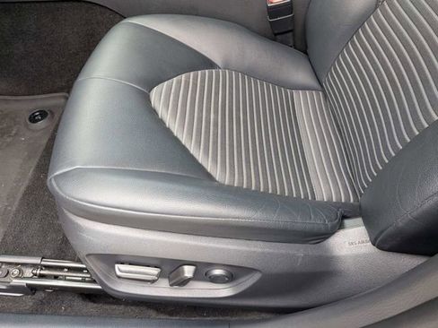 Used 2021 Toyota Camry SE FWD image 20