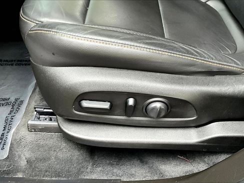 Used 2021 Chevrolet Traverse RS w/ LPO, Floor Liner Package FWD image 38