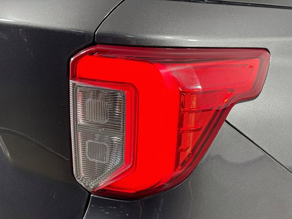 Used 2020 Ford Explorer Limited RWD image 33