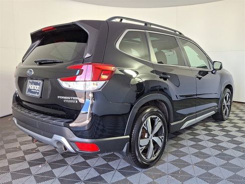 Used 2021 Subaru Forester Touring image 6