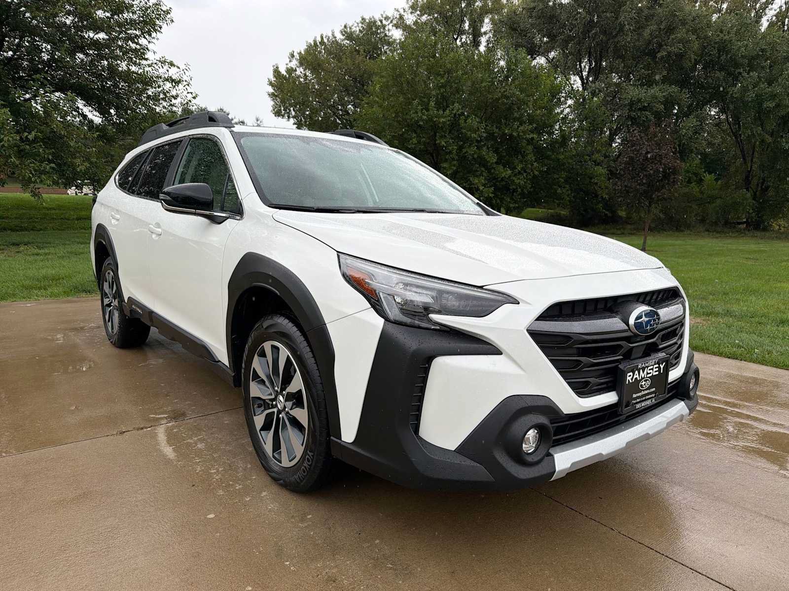 Certified 2025 Subaru Outback Limited AWD/4WD image 8