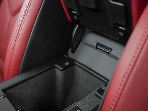 New 2025 Porsche Macan S image 35