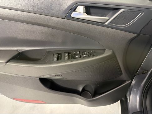 Used 2021 Hyundai Tucson Limited w/ Cargo Package AWD/4WD image 11