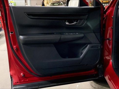 Used 2025 Honda CR-V LX image 21