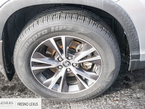 Used 2019 Toyota Highlander LE image 9