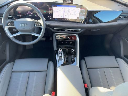 New 2025 Audi Q5 Premium Plus image 17