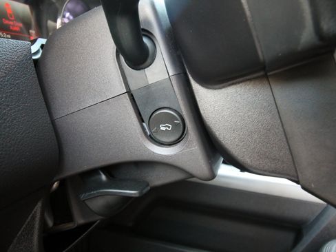 Used 2012 Ford F250 Lariat w/ Lariat Ultimate Pkg AWD/4WD image 27