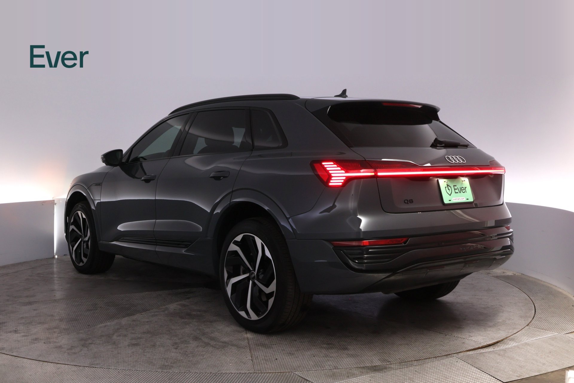 Used 2024 Audi Q8 e-tron Prestige w/ Prestige Package AWD/4WD image 17