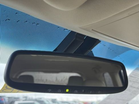 Used 2015 Lexus LX 570 4WD image 37